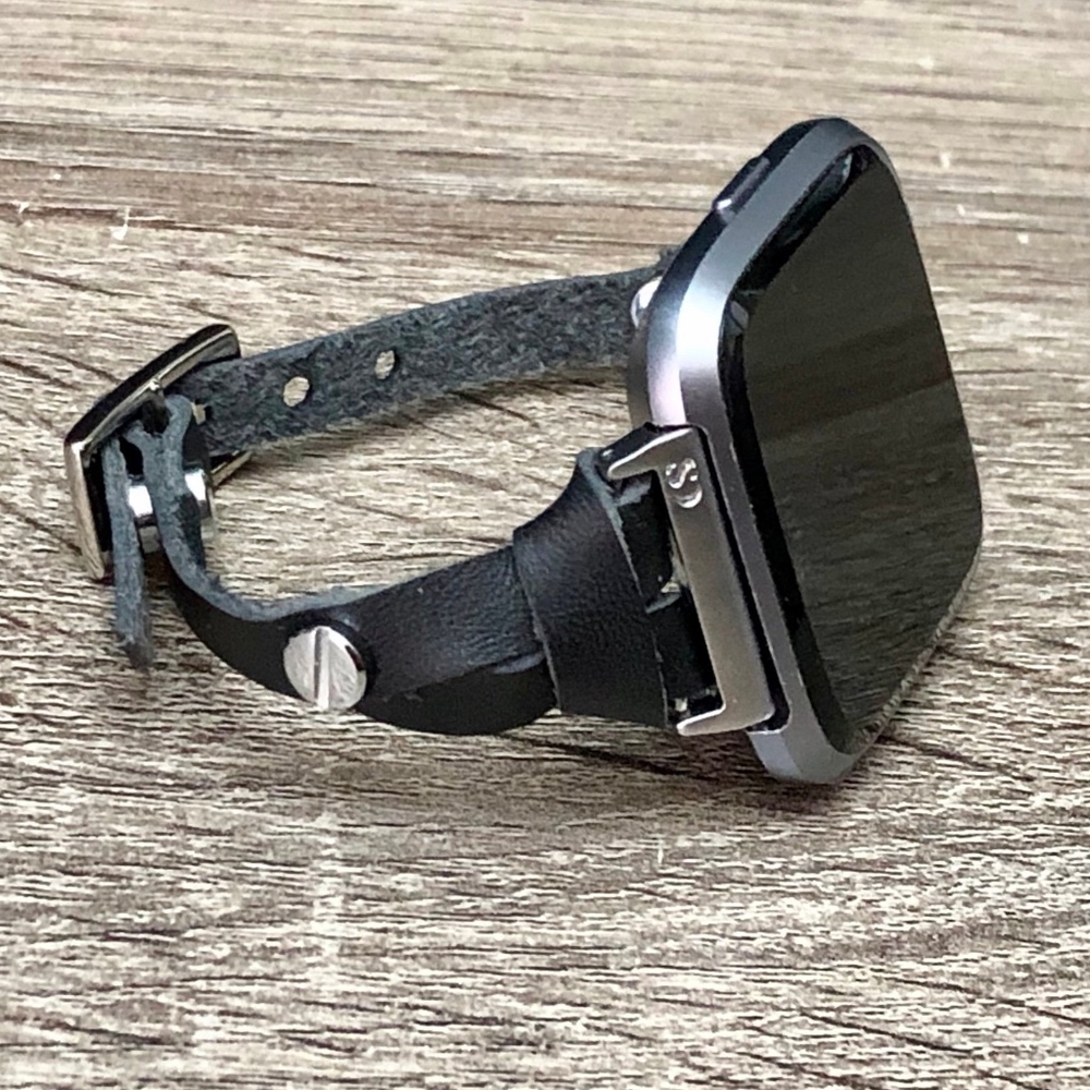Black Slim Leather Strap Bracelet for Fitbit Versa